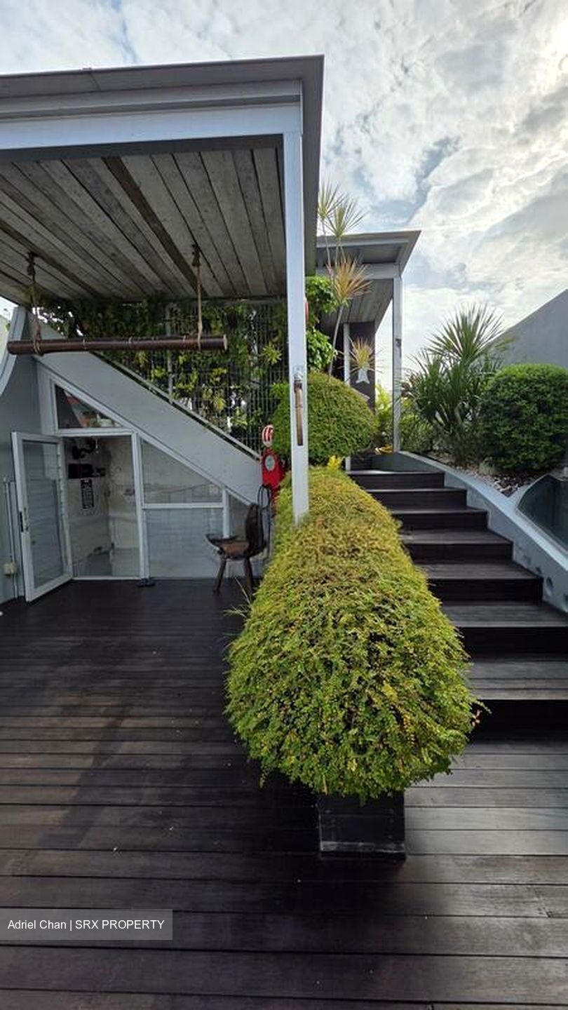 Jalan Tanjong (D16), Terrace #523428421